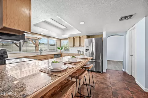 Dining - 2102 Enrose St, Mesa, AZ 85213 photo 4 of 6
