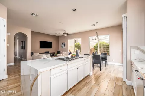 Kitchen - 4604 E Reins Rd, Gilbert, AZ 85297 photo 3 of 5