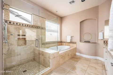 Bath - 4604 E Reins Rd, Gilbert, AZ 85297 photo 2 of 9