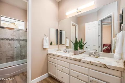 Bath - 4604 E Reins Rd, Gilbert, AZ 85297 photo 6 of 9