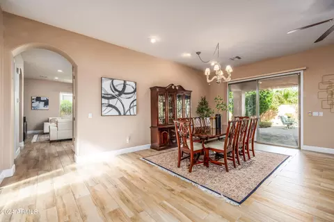 Dining - 4604 E Reins Rd, Gilbert, AZ 85297 photo 4 of 6