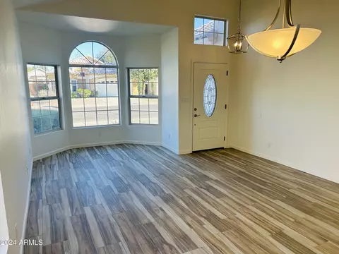 997 E Brentrup Dr, Tempe, AZ 85283 photo 4