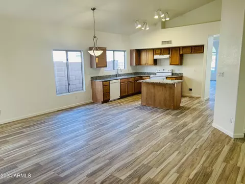 997 E Brentrup Dr, Tempe, AZ 85283 photo 9