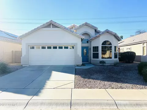 997 E Brentrup Dr, Tempe, AZ 85283