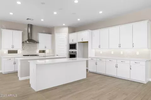 Kitchen - 5970 E Lone Cactus Dr, Phoenix, AZ 85050 photo 1 of 4