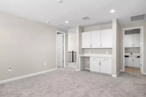 Exterior - 5970 E Lone Cactus Dr, Phoenix, AZ 85050 photo 3 of 3