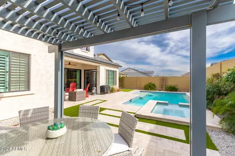 Exterior - 729 E Nighthawk Way, Phoenix, AZ 85048 photo 7 of 9
