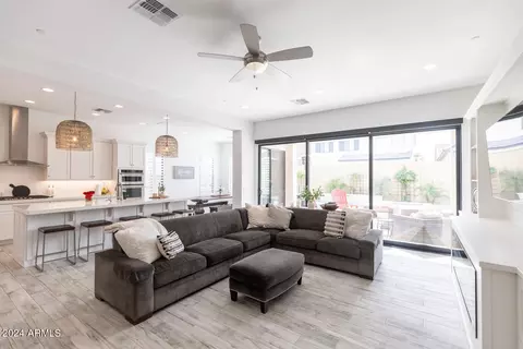 Living - 729 E Nighthawk Way, Phoenix, AZ 85048 photo 1 of 2