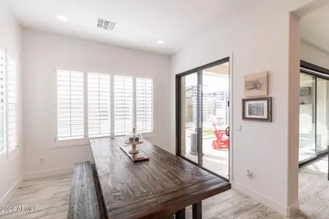 Dining - 729 E Nighthawk Way, Phoenix, AZ 85048 photo 1 of 1