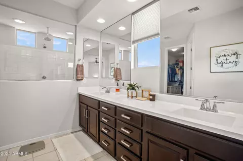 Bath - 22010 N 28th Pl, Phoenix, AZ 85050 photo 1 of 5