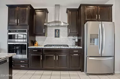 Kitchen - 22010 N 28th Pl, Phoenix, AZ 85050 photo 2 of 3