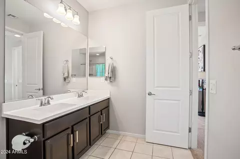 Bath - 22010 N 28th Pl, Phoenix, AZ 85050 photo 5 of 5