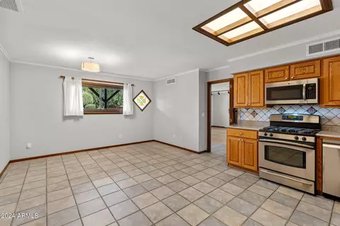 Kitchen - 1437 E Hudson Dr, Tempe, AZ 85281 photo 2 of 7