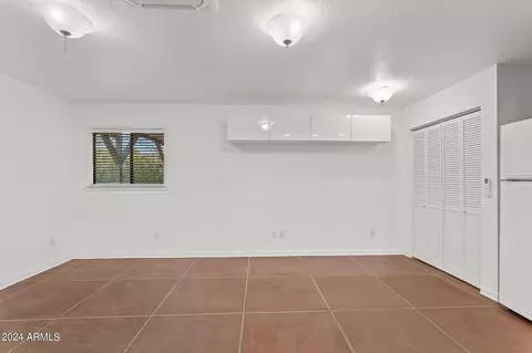 Kitchen - 1437 E Hudson Dr, Tempe, AZ 85281 photo 7 of 7