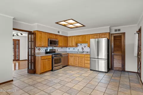 Kitchen - 1437 E Hudson Dr, Tempe, AZ 85281 photo 1 of 7