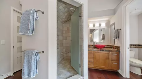 Bath - 7260 Eagle Crest Dr #30, Mesa, AZ 85207 photo 2 of 6