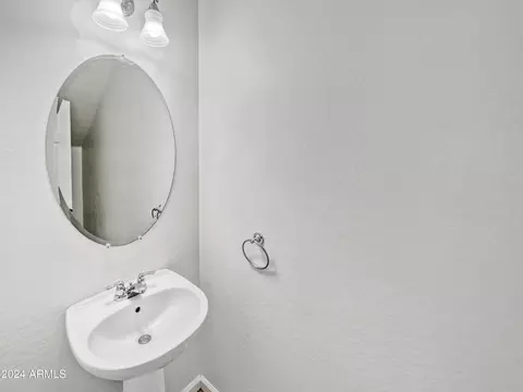 Bath - 7463 E Onza Ave, Mesa, AZ 85212 photo 1 of 6