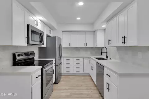 4444 E Paradise Village Pkwy N #113, Phoenix, AZ 85032