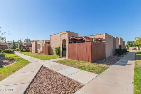 Exterior - 1042 E Pueblo Rd, Phoenix, AZ 85020 photo 4 of 6