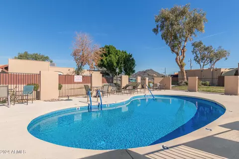 Exterior - 1042 E Pueblo Rd, Phoenix, AZ 85020 photo 6 of 6