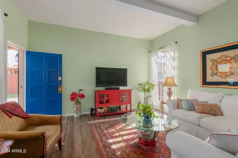 Living - 1042 E Pueblo Rd, Phoenix, AZ 85020 photo 3 of 3