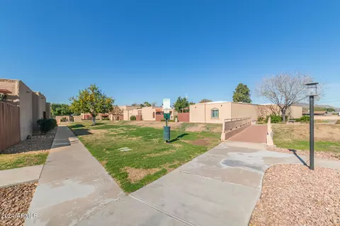 View/Area - 1042 E Pueblo Rd, Phoenix, AZ 85020 photo 1 of 4