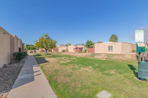 View/Area - 1042 E Pueblo Rd, Phoenix, AZ 85020 photo 2 of 4
