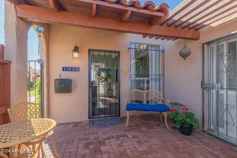 Exterior - 1042 E Pueblo Rd, Phoenix, AZ 85020 photo 1 of 6