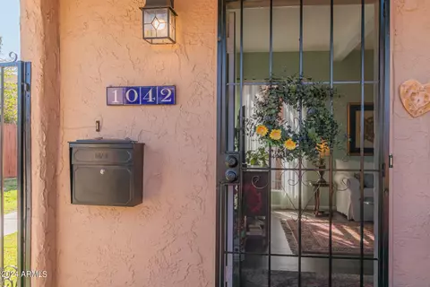 Exterior - 1042 E Pueblo Rd, Phoenix, AZ 85020 photo 2 of 6