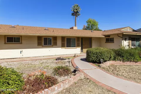 Exterior - 32 W Linger Ln, Phoenix, AZ 85021 photo 19 of 23