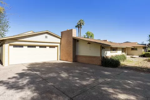 Exterior - 32 W Linger Ln, Phoenix, AZ 85021 photo 21 of 23