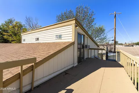 Exterior - 32 W Linger Ln, Phoenix, AZ 85021 photo 8 of 23