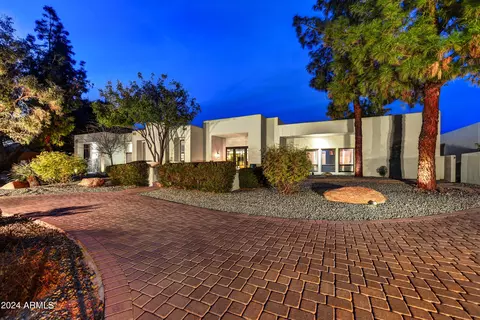 6418 E Caron Dr, Paradise Valley, AZ 85253