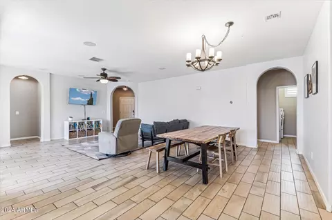 Dining - 2940 N Brighton --, Mesa, AZ 85207 photo 1 of 2