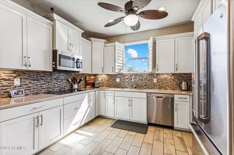 Kitchen - 2940 N Brighton --, Mesa, AZ 85207 photo 2 of 2