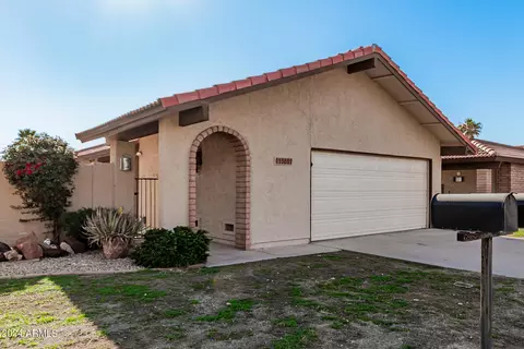 11611 S Ki Rd, Phoenix, AZ 85044 photo 4