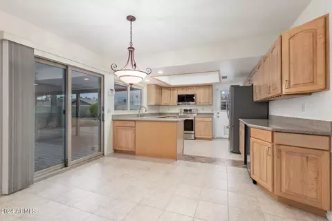 Kitchen - 2116 E Laguna Dr, Tempe, AZ 85282 photo 2 of 6