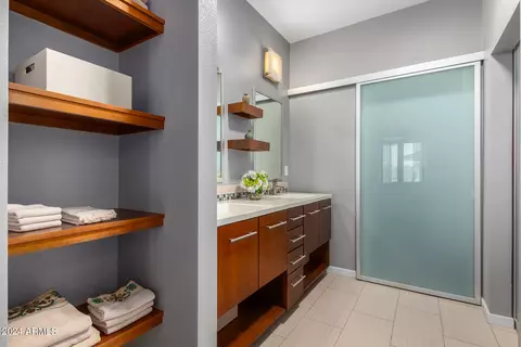 Bath - 3558 E Ravenswood Dr, Gilbert, AZ 85298 photo 1 of 4