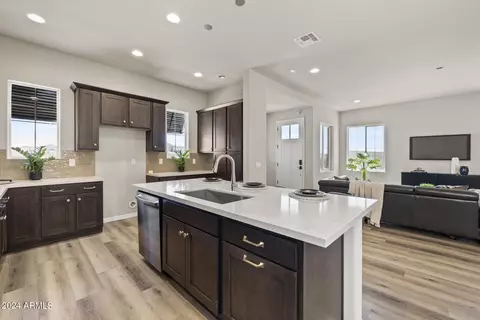 Kitchen - 26318 N 22nd Ave, Phoenix, AZ 85085 photo 6 of 7