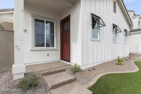 Exterior - 26318 N 22nd Ave, Phoenix, AZ 85085 photo 3 of 7