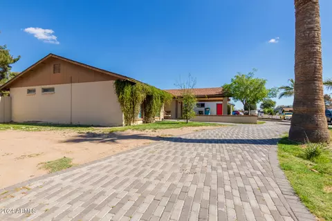 7542 W Heatherbrae Dr, Phoenix, AZ 85033