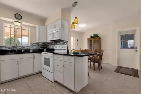 Kitchen - 5509 E Dallas St, Mesa, AZ 85205 photo 1 of 5