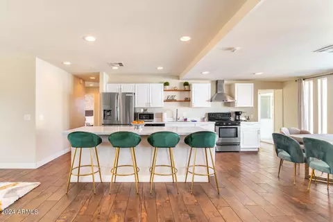 2254 W Charter Oak Rd, Phoenix, AZ 85029
