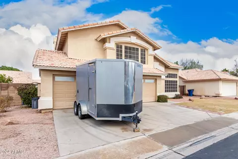 Exterior - 662 W Mesquite St, Gilbert, AZ 85233 photo 4 of 8