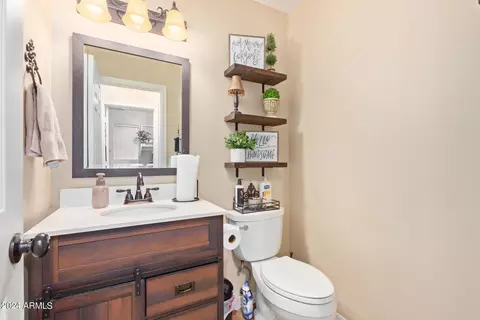 Bath - 662 W Mesquite St, Gilbert, AZ 85233 photo 1 of 3