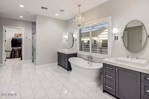 Bath - 2113 E Lexi Ln, Gilbert, AZ 85298 photo 2 of 6
