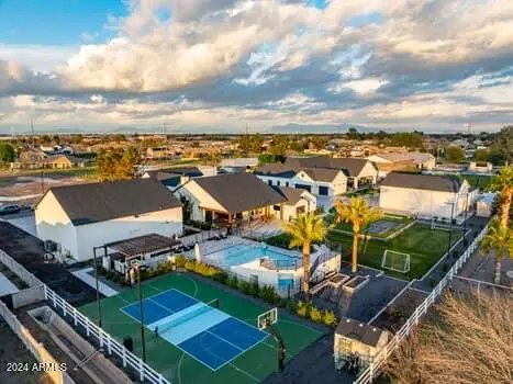 View/Area - 2113 E Lexi Ln, Gilbert, AZ 85298 photo 8 of 11