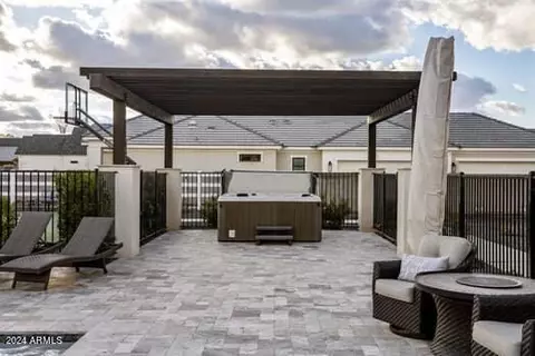 Exterior - 2113 E Lexi Ln, Gilbert, AZ 85298 photo 11 of 22