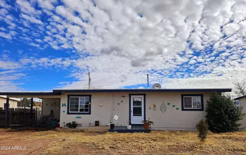 114 E Yuma St, Huachuca City, AZ 85616