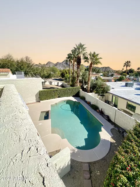 Exterior - 1735 E Frier Dr, Phoenix, AZ 85020 photo 6 of 26